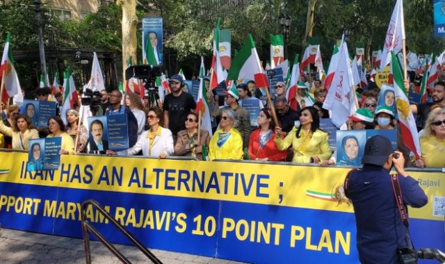 Iranian resistance rally at UN headquarters calls for the prosecution of Raisi